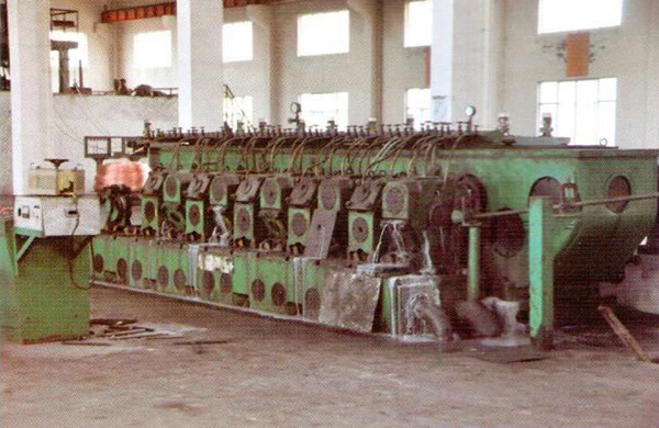 ͭ�˶��������������